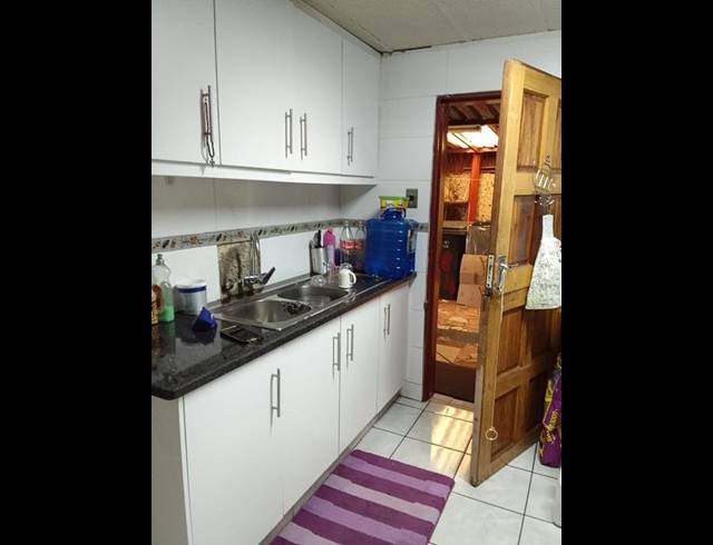3 BEDROOM HOUSE FOR SALE IN LENASIA EXT 13